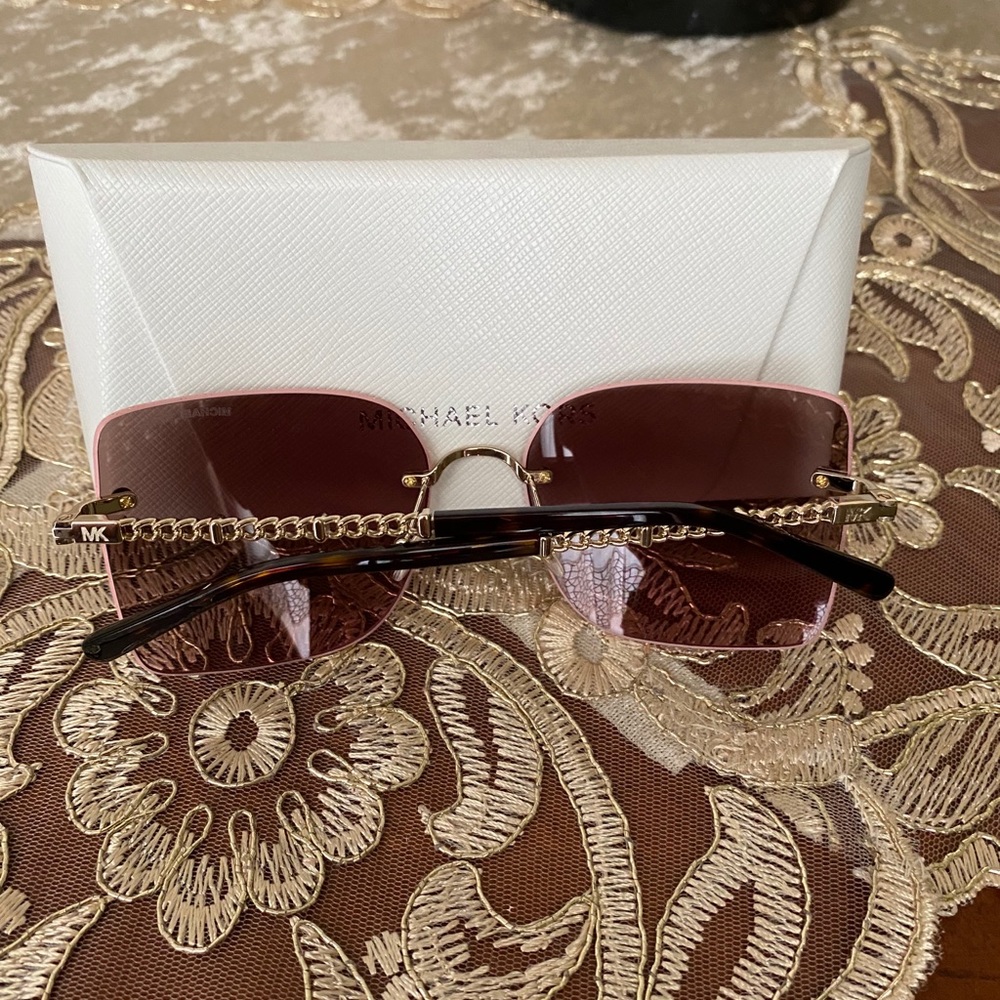 Michael Kors 60MM oversized sunglasses - Picture 6 of 13
